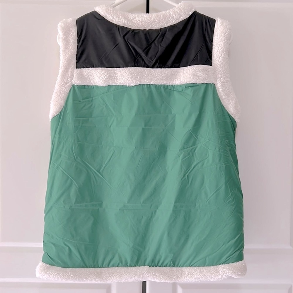 NWT UO BDG Nylon Sherpa Vest Soft Fleece Winter Ski Vest Sz S - Picture 4 of 7